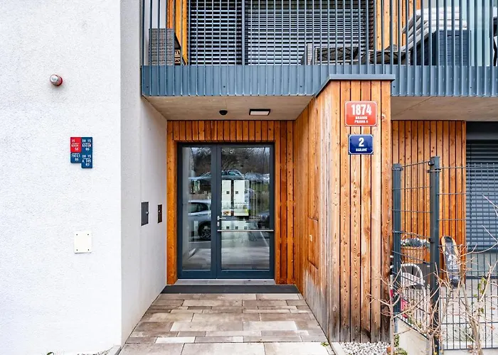 Days - With Terrace And Garage In Modern Building Praha